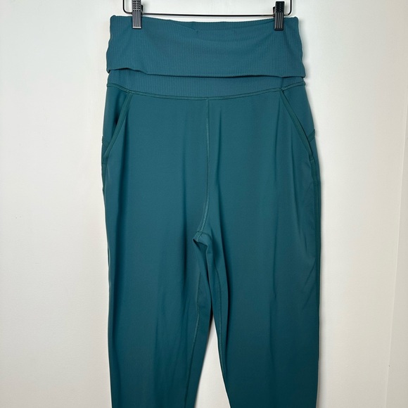 Lululemon Align Super-High-Rise Ribbed-Waist Jogger - Picture 8 of 13